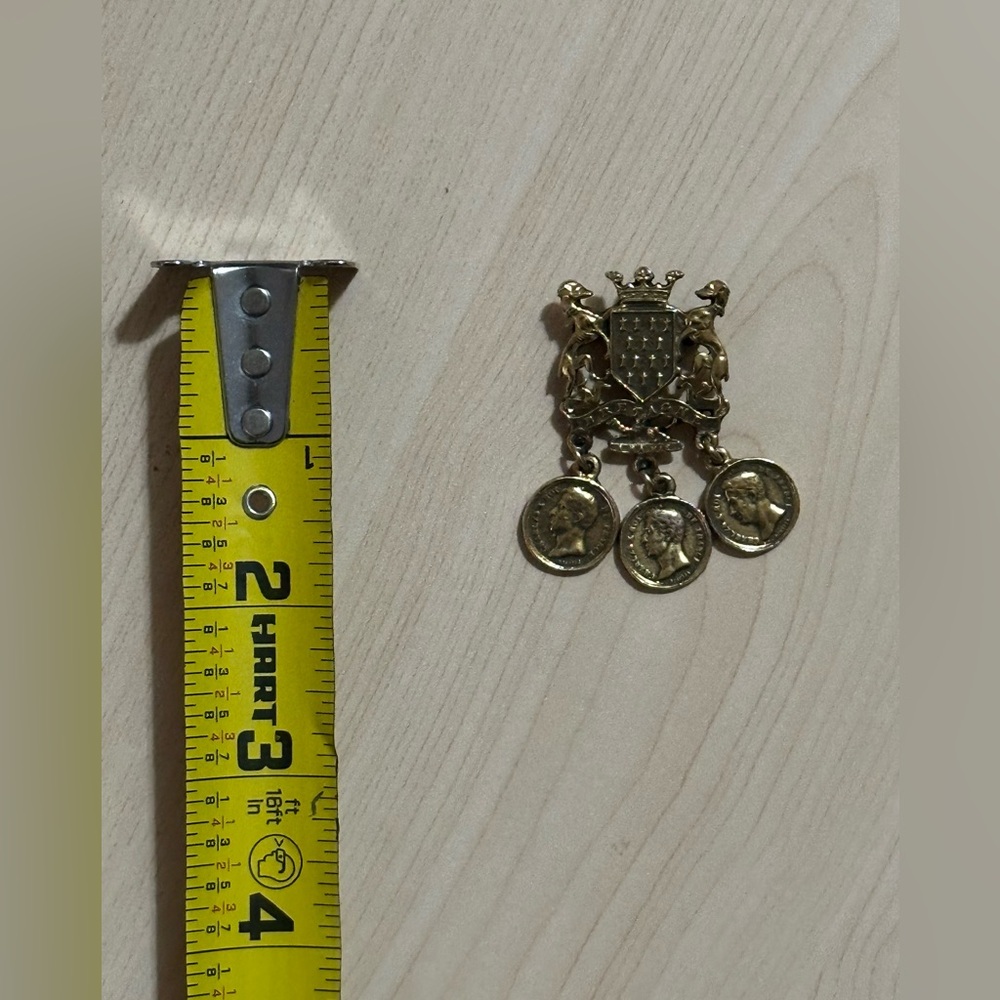 Vintage Bretagne Coat of Arms Brooch